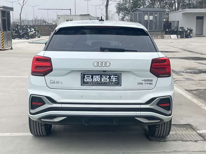 Фото 9 - Audi Q2L