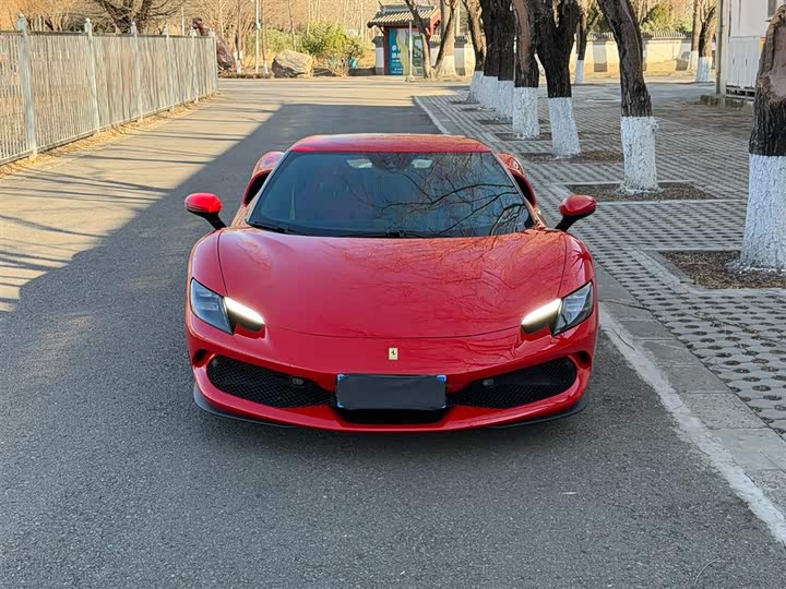 Фото 2 - Ferrari 296