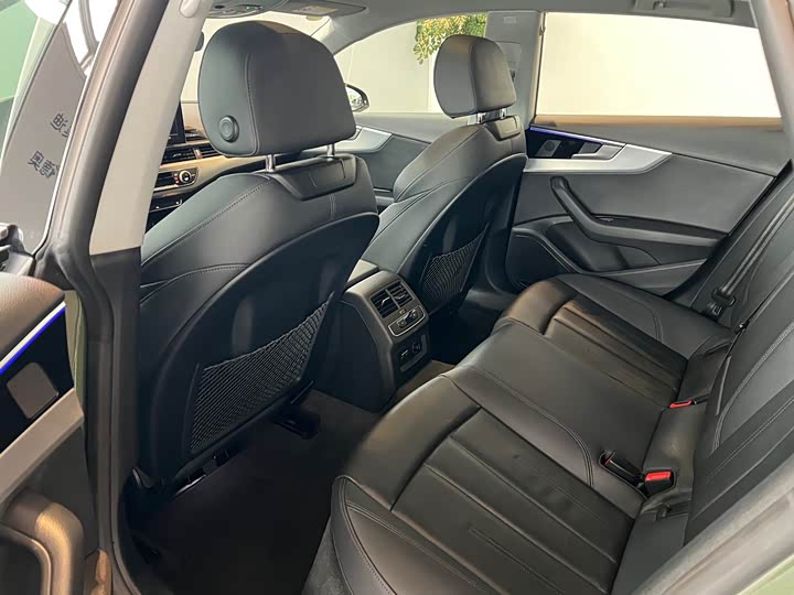 Фото 8 - Audi A5