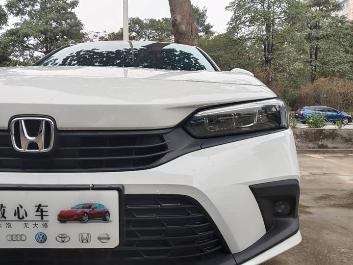 Фото 4 - Honda Civic