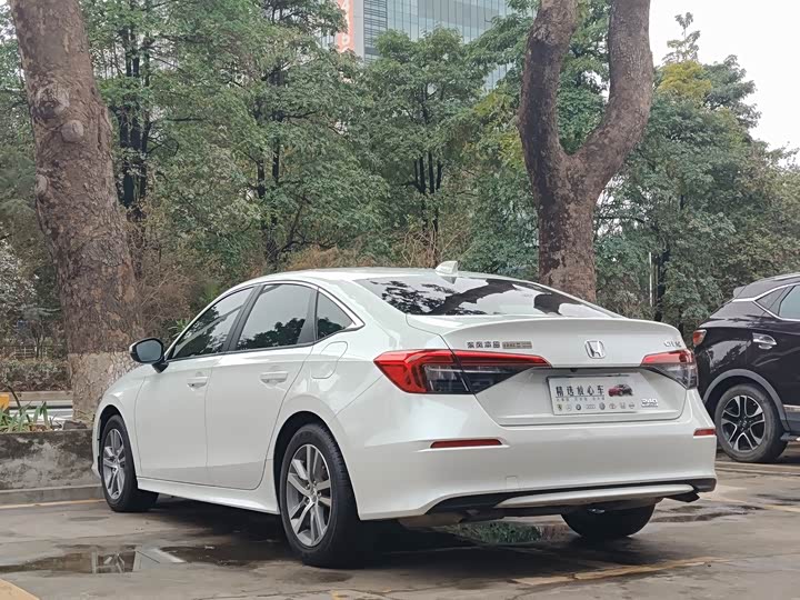 Фото 9 - Honda Civic