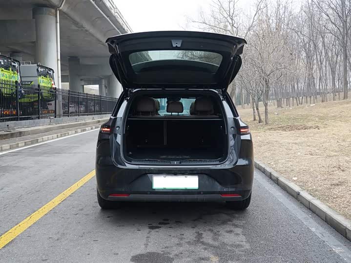 Фото 6 - LiXiang L6