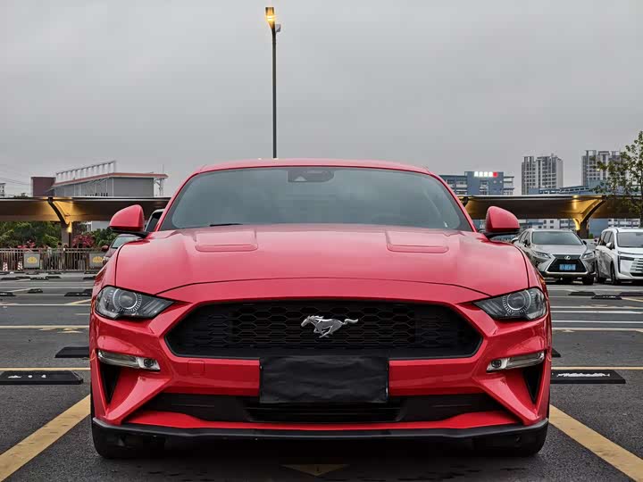 Photo 2 - Ford Mustang
