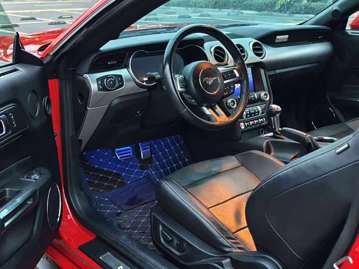 Photo 4 - Ford Mustang