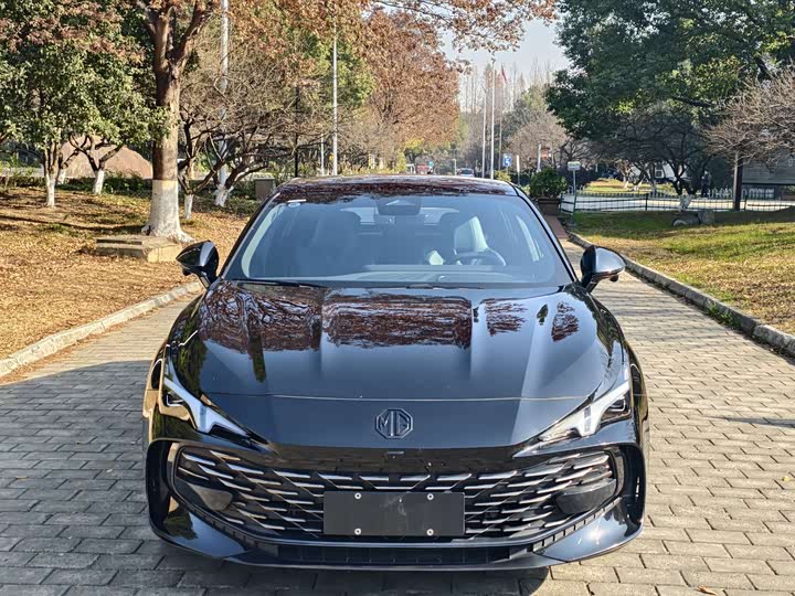 Фото 2 - MG Motor 7