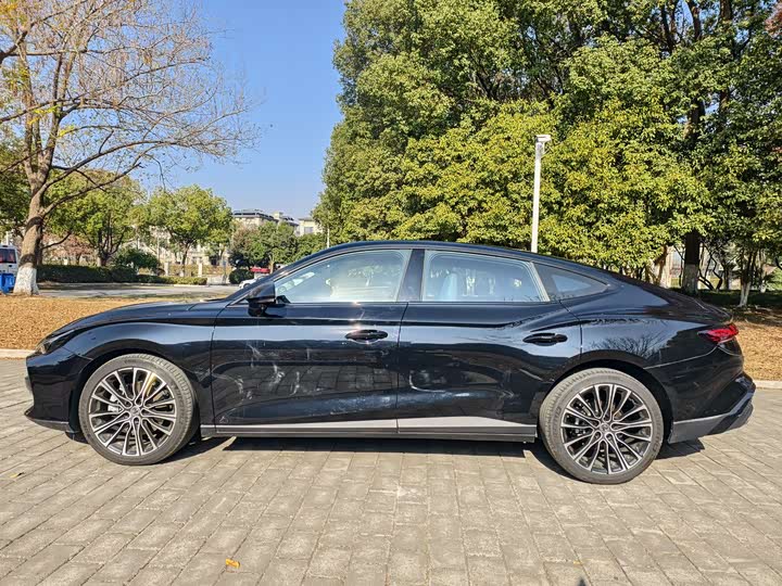 Фото 4 - MG Motor 7