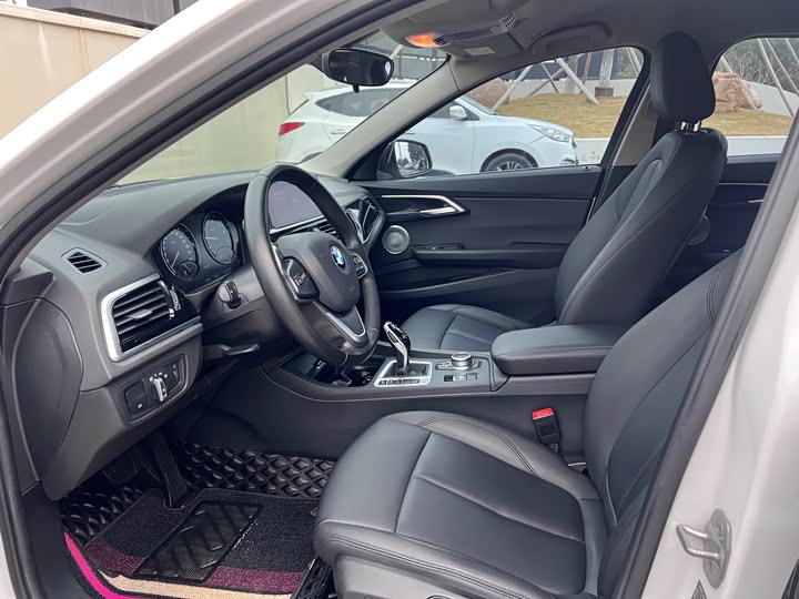 Фото 6 - BMW 1 Series