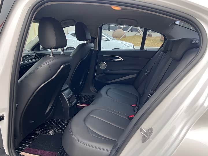 Фото 8 - BMW 1 Series