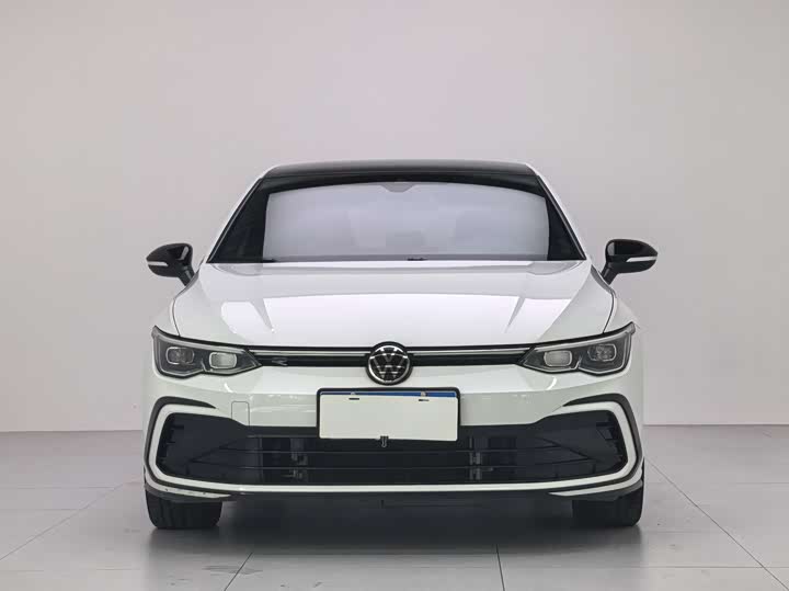 Фото 2 - Volkswagen Golf