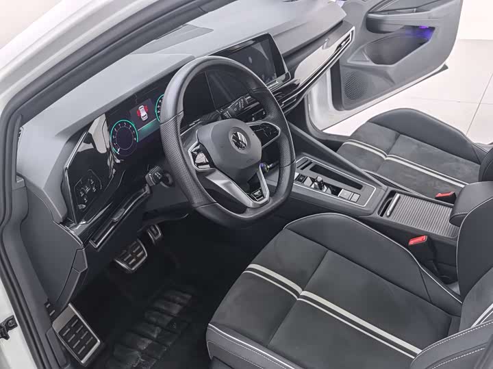 Фото 9 - Volkswagen Golf