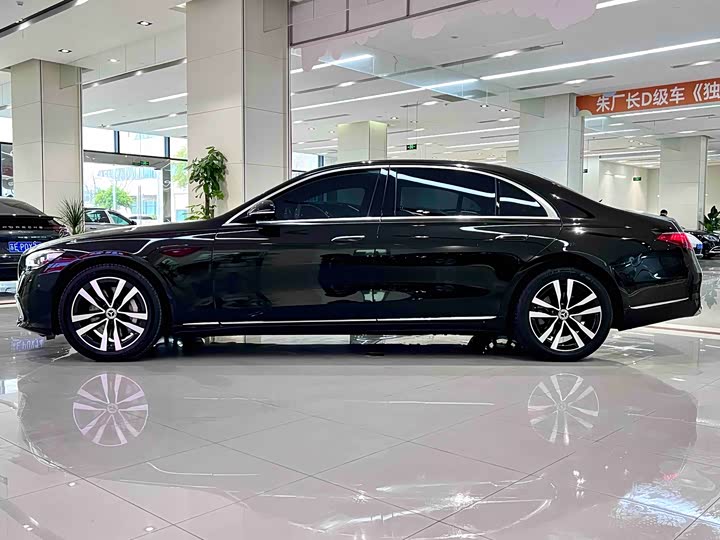 Фото 3 - Mercedes-Benz S-Class