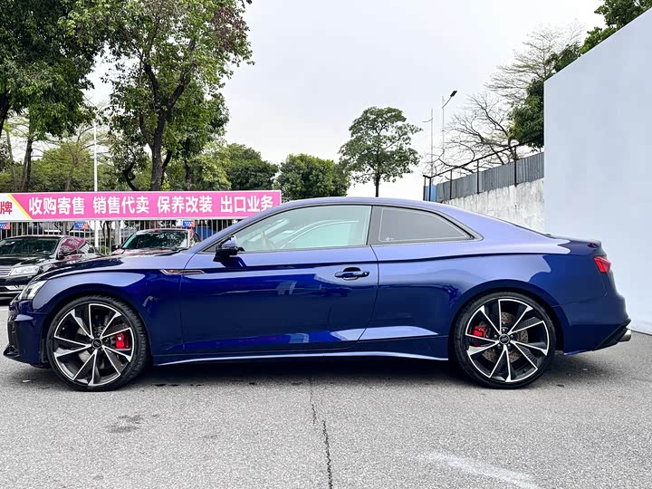 Фото 2 - Audi A5