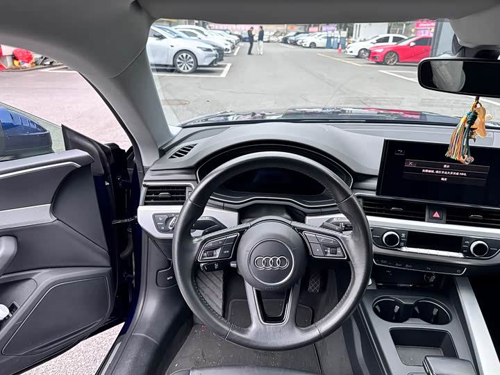 Фото 5 - Audi A5