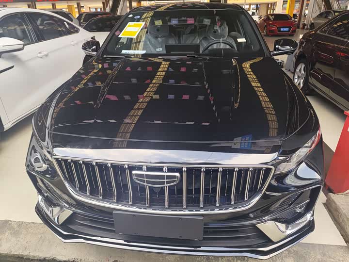 Фото 2 - Geely Preface