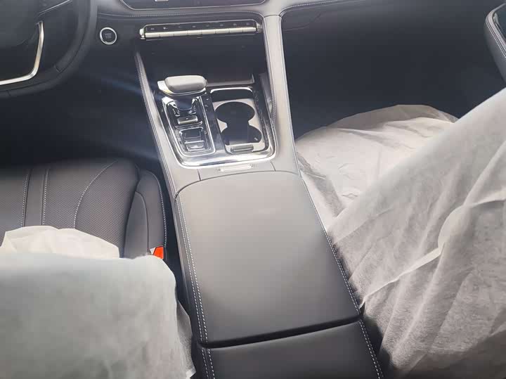 Фото 8 - Geely Preface