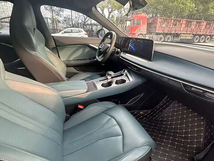 Фото 8 - MG Motor 7