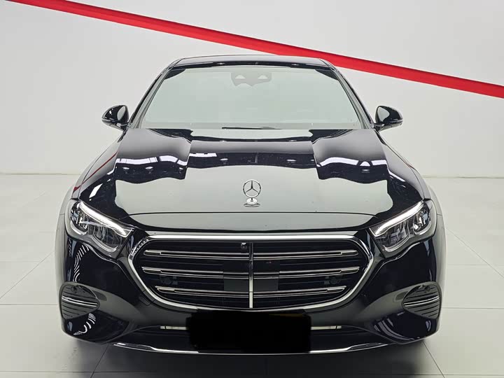 Фото 2 - Mercedes-Benz E-Class