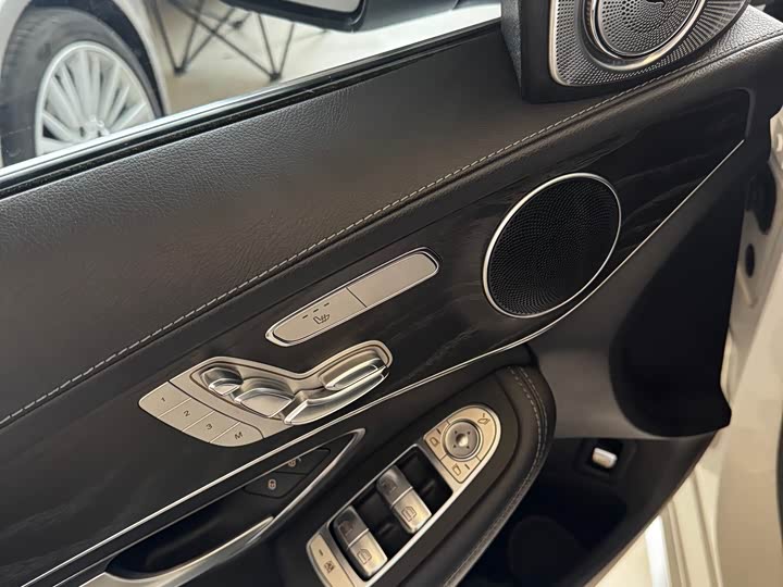 Фото 6 - Mercedes-Benz C-Class