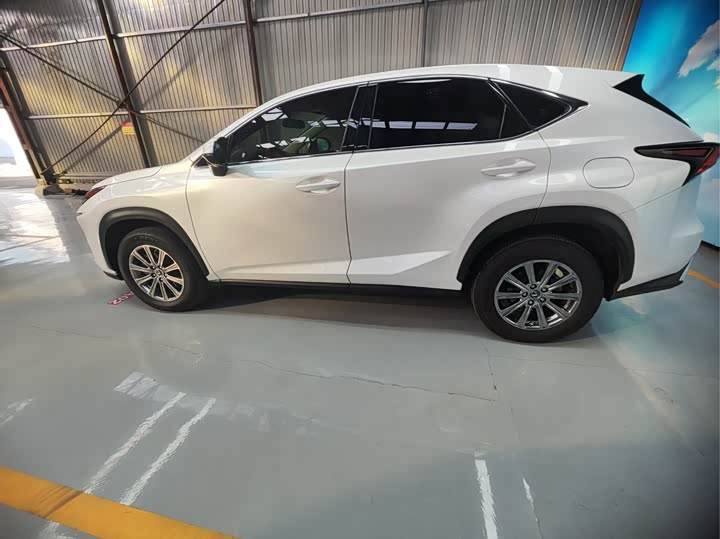 Фото 7 - Lexus NX