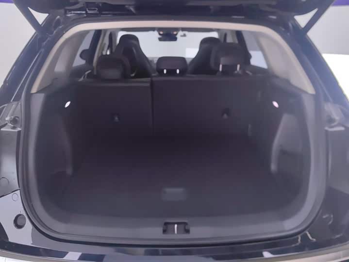 Photo 4 - Hongqi HS3 Hybrid