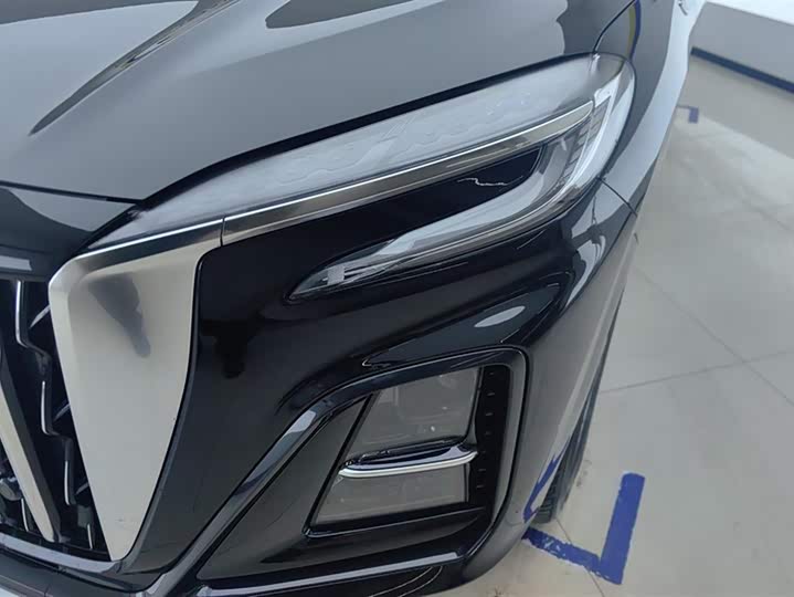 Photo 5 - Hongqi HS3 Hybrid