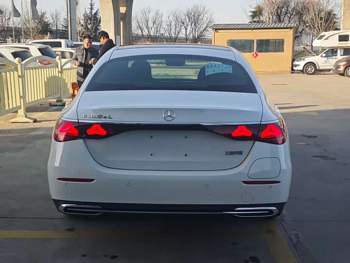 Фото 9 - Mercedes-Benz E-Class Hybrid