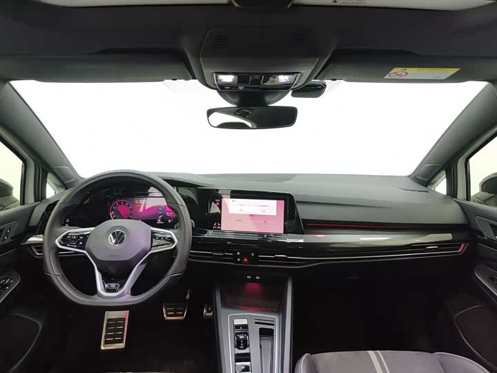 Фото 9 - Volkswagen Golf