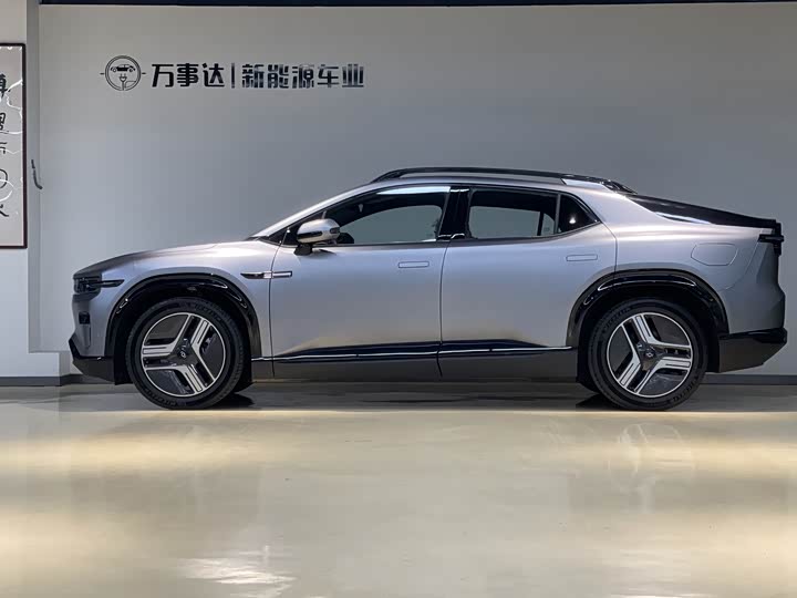 Photo 3 - Changan Qiyuan (Nevo) E07