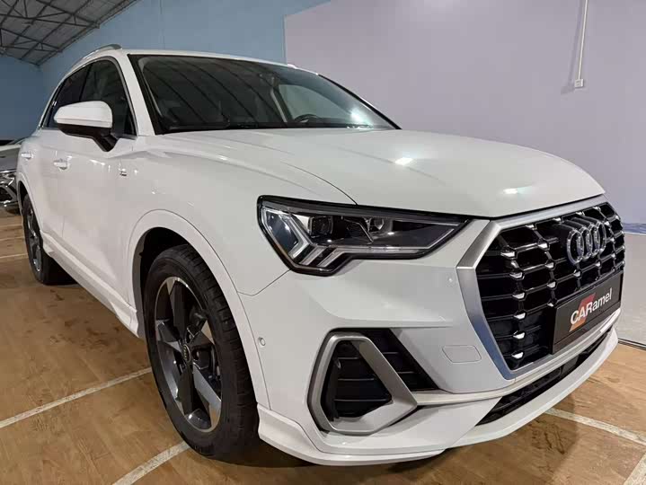 Фото 1 - Audi Q3