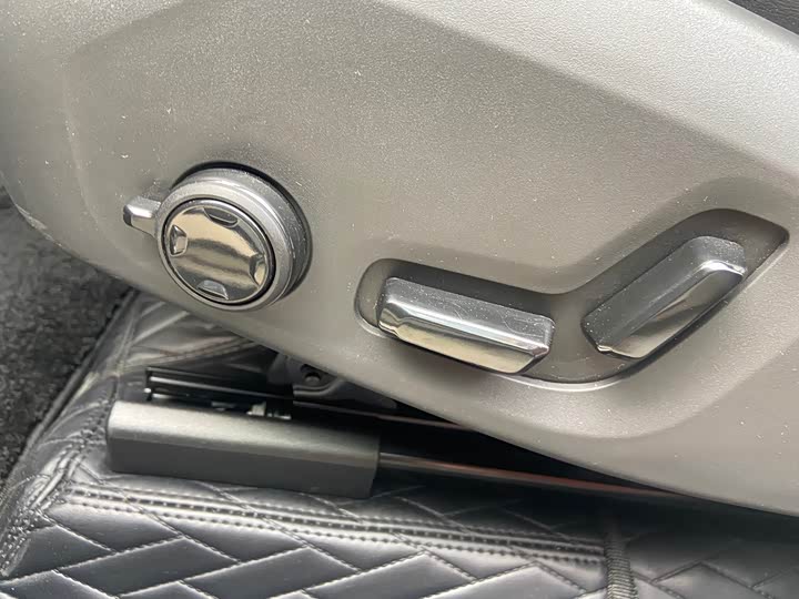 Photo 6 - Volvo XC60