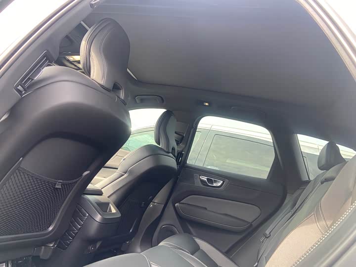 Photo 9 - Volvo XC60