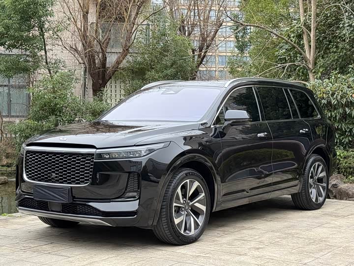 Фото 1 - LiXiang One