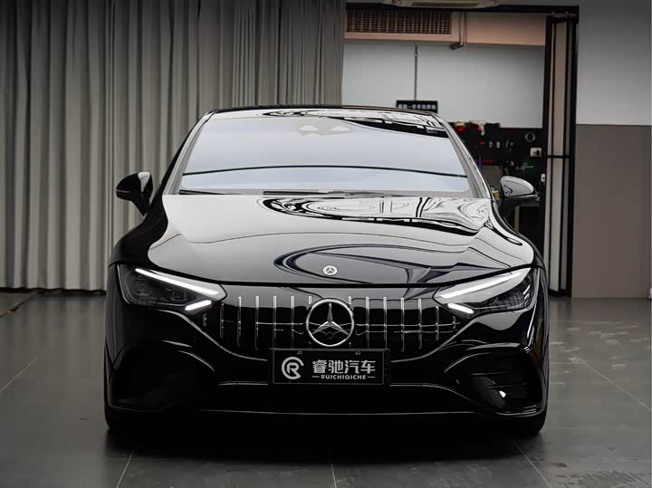 Фото 2 - Mercedes-Benz EQE AMG