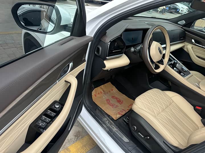 Фото 6 - Geely Monjaro