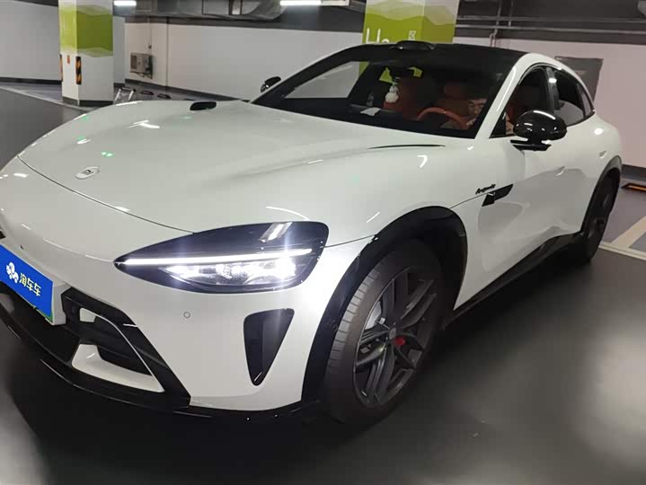 Фото 1 - Xiaomi YU7