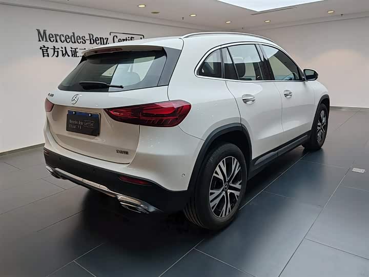 Фото 5 - Mercedes-Benz GLA-Class