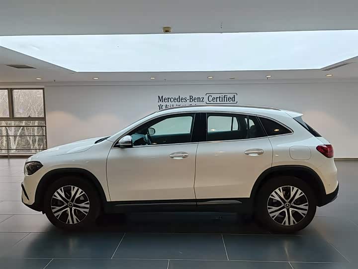 Фото 7 - Mercedes-Benz GLA-Class