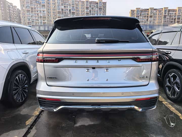 Фото 4 - Geely Monjaro