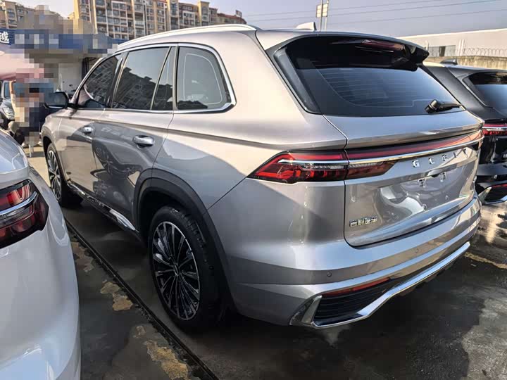 Фото 6 - Geely Monjaro