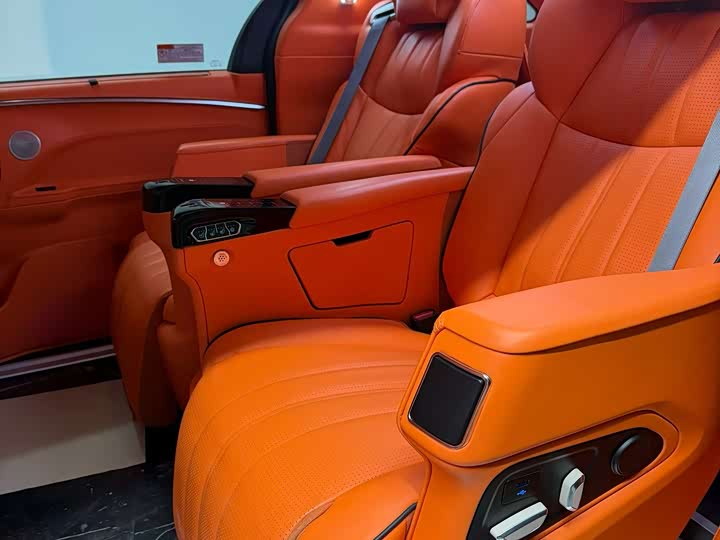 Фото 4 - Toyota Sienna