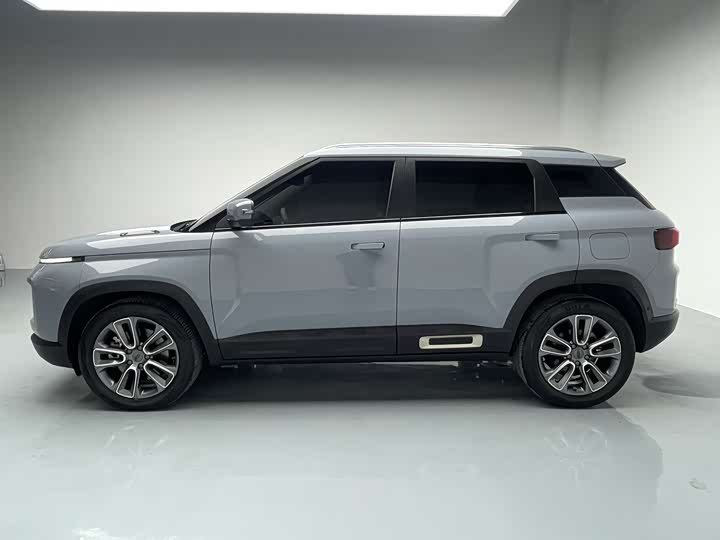 Фото 2 - Geely Icon