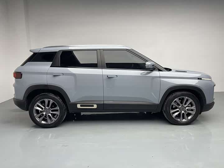 Фото 4 - Geely Icon