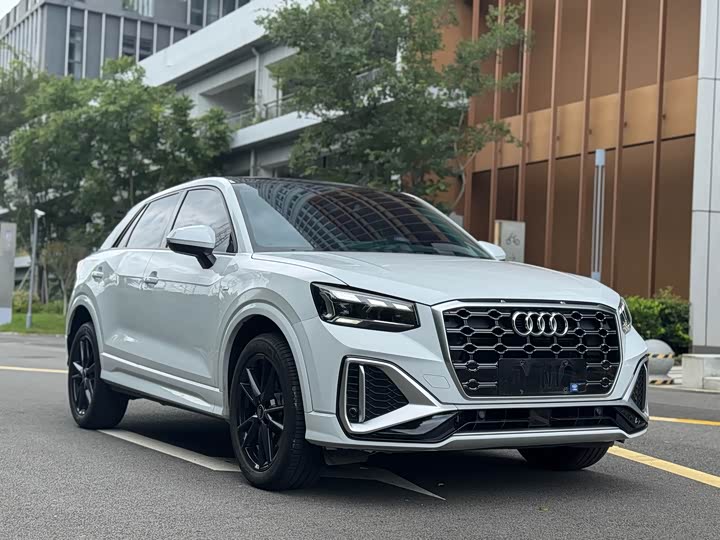 Фото 3 - Audi Q2L