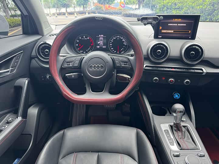 Фото 5 - Audi Q2L