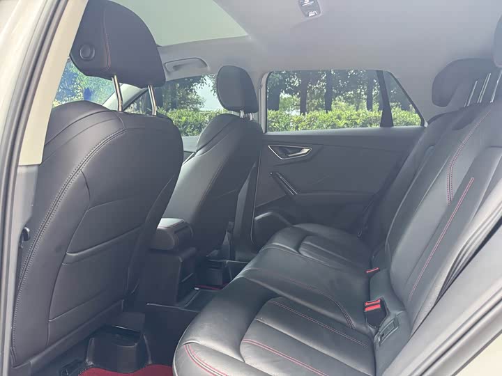 Фото 7 - Audi Q2L