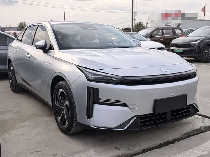 Фото 3 - Geely Galaxy L6