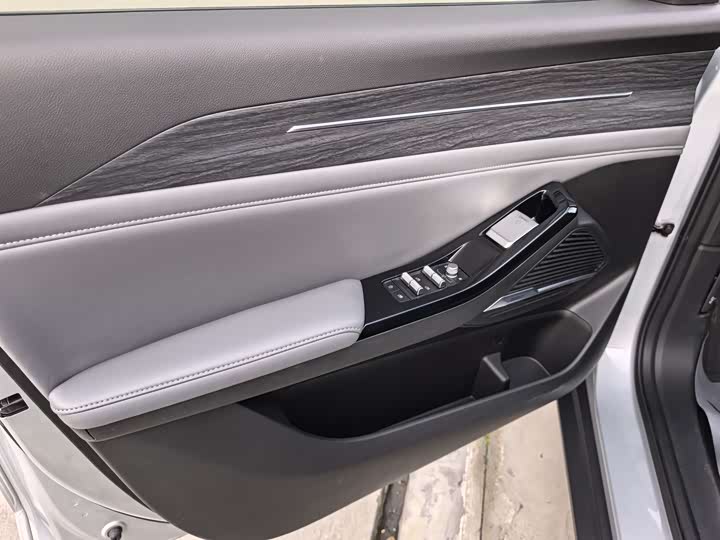 Фото 5 - Geely Galaxy L6