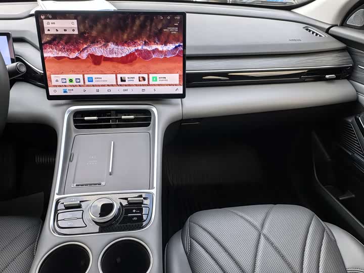 Фото 9 - Geely Galaxy L6