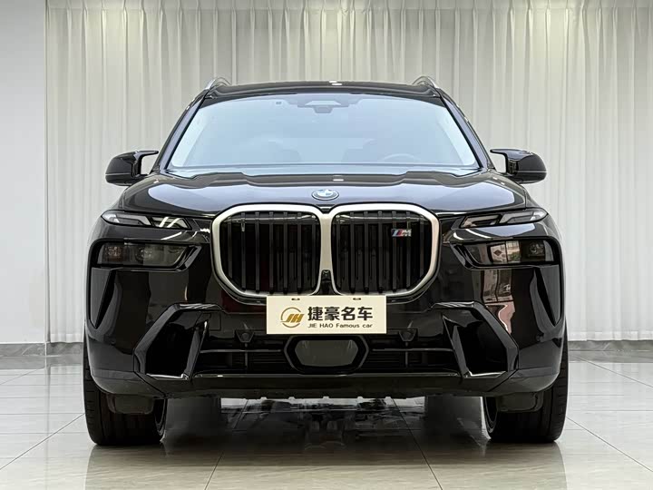 Фото 1 - BMW X7