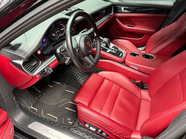 Photo 4 - Porsche Panamera
